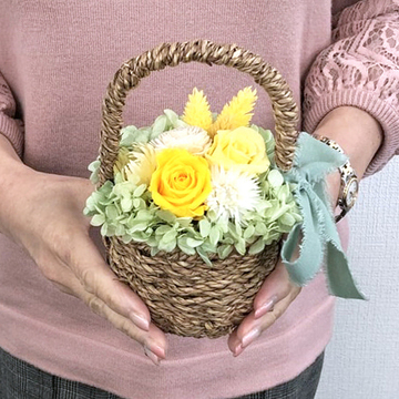 毎月の開運お花セラピスト講座
楽しく受講しています。